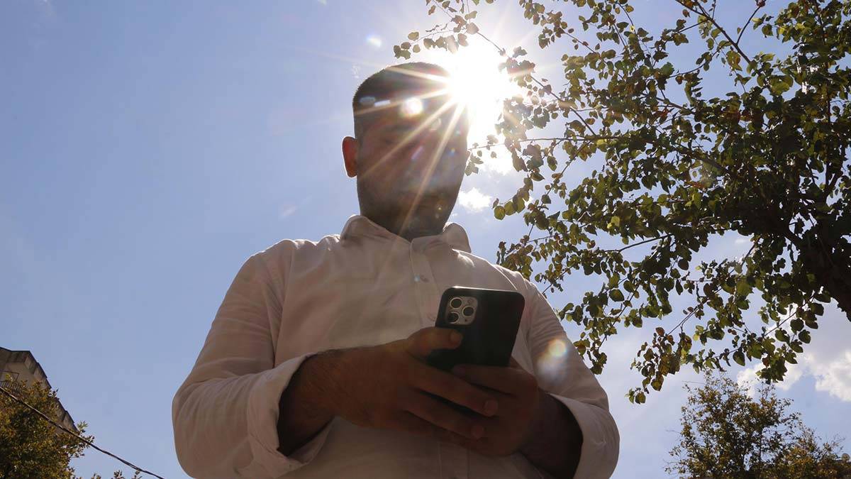 Diyarbakır'da sıcak havada telefon için uyarı