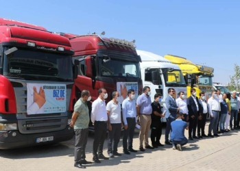 Diyarbakır'dan Kastamonu'ya 4 TIR yardım