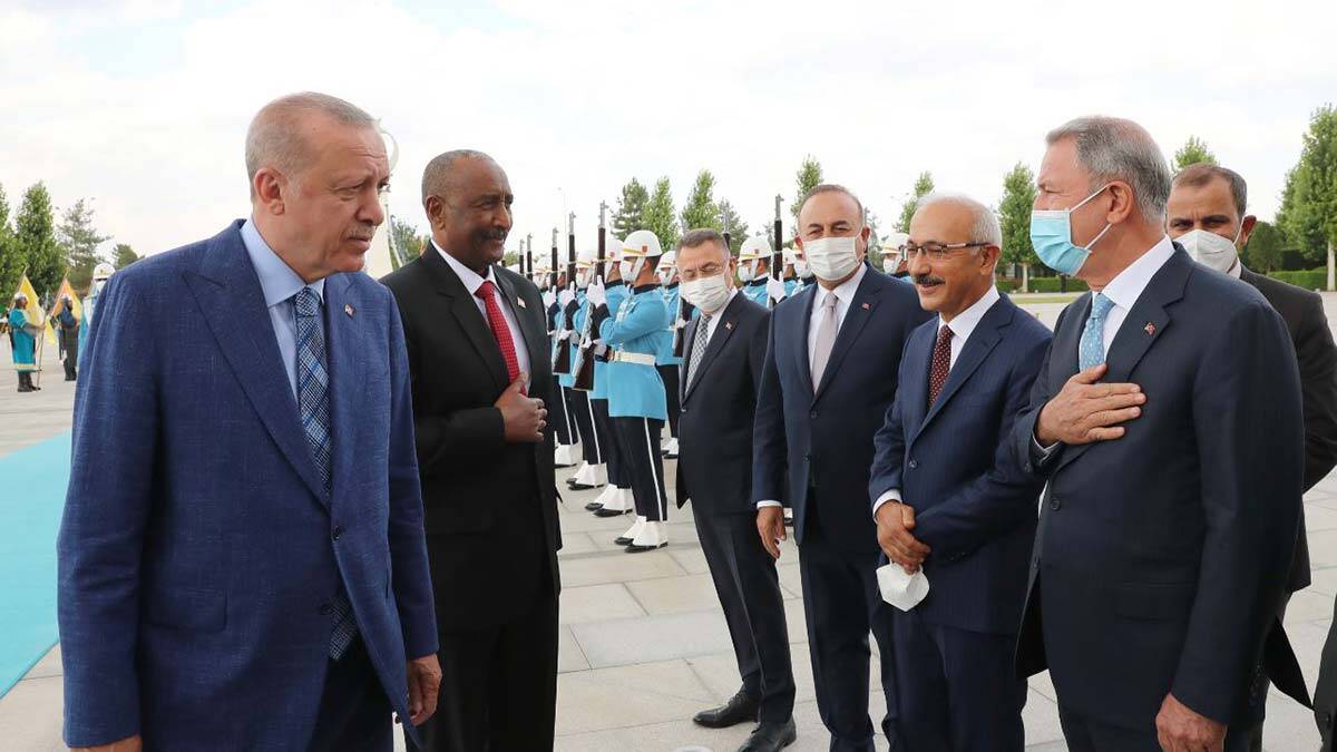 Erdoğan Sudan Egemenlik Konsey Başkanı ile görüştü