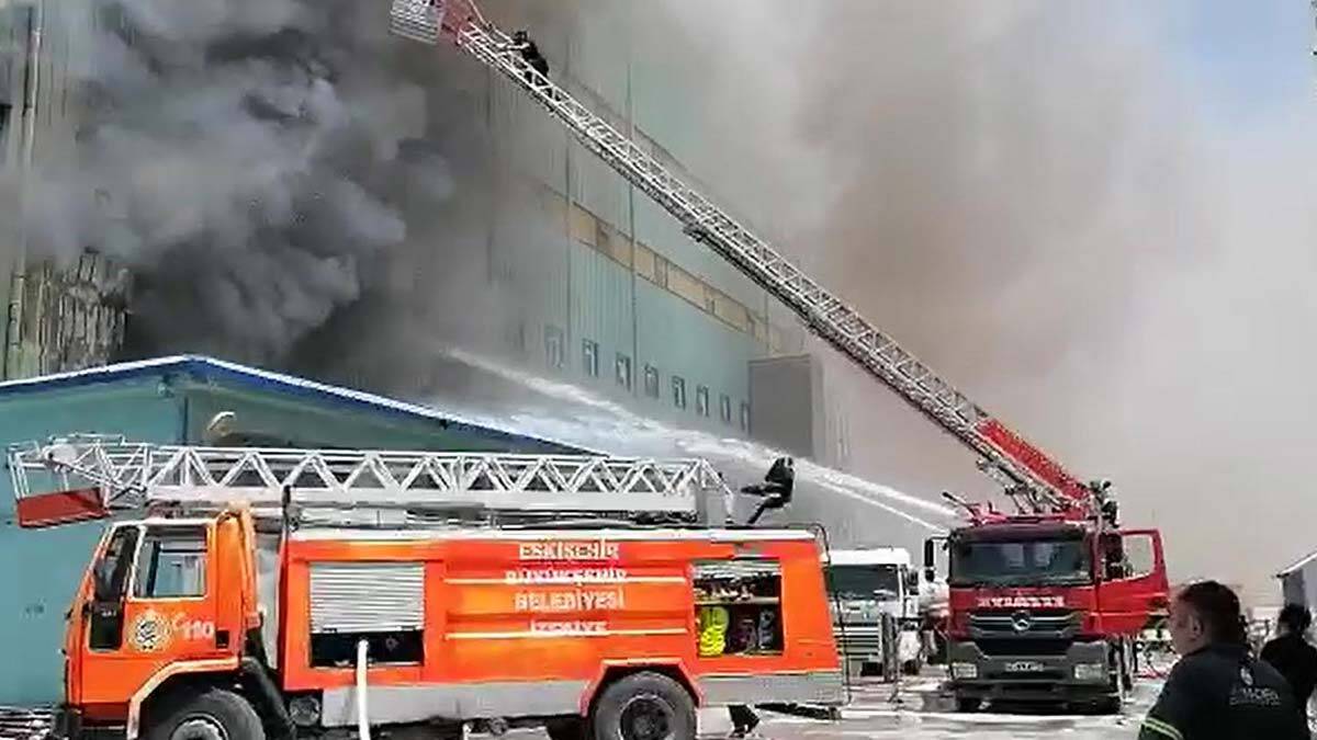 Eskişehir'de bor madeni üretim tesisinde yangın