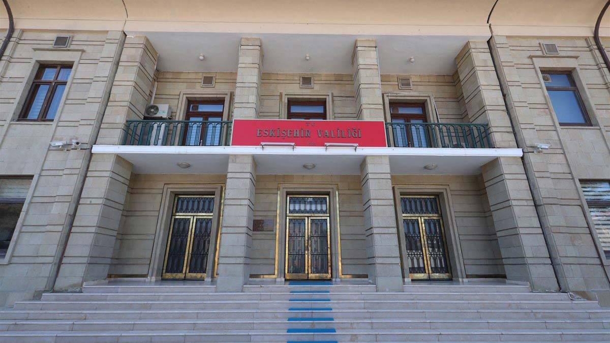 Eskişehir'de toplantı, yürüyüş yasaklandı