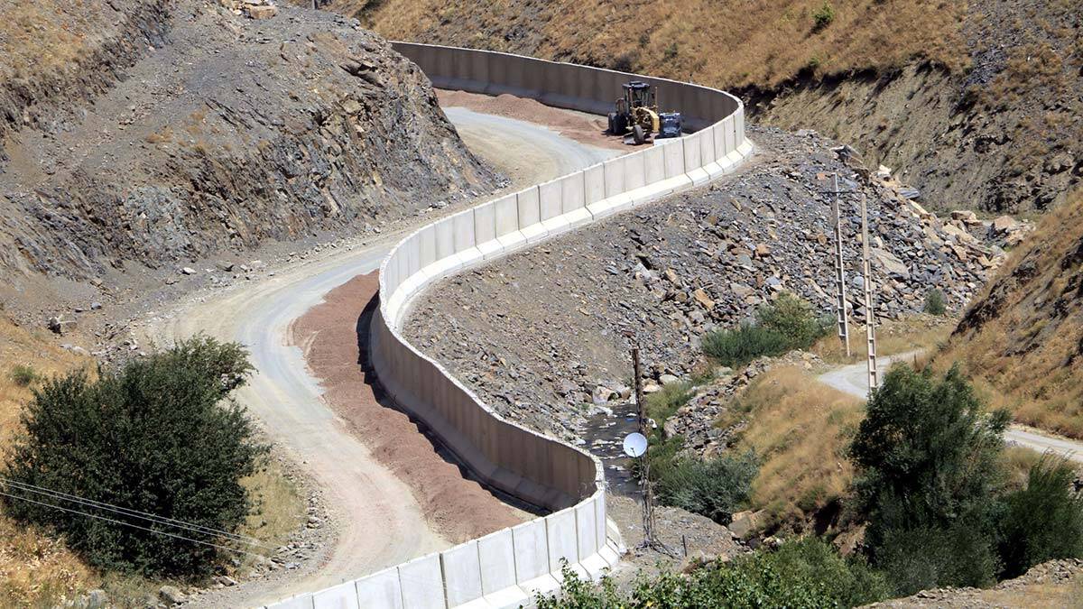 Iran sinirina 43 kilometre duvar oruldu 2 - yaşam - haberton