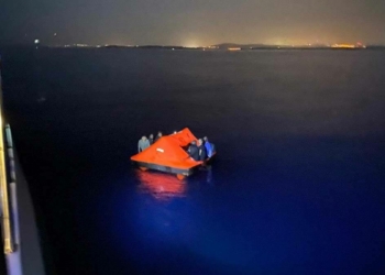 İzmir açıklarında 191 kaçak göçmen yakalandı