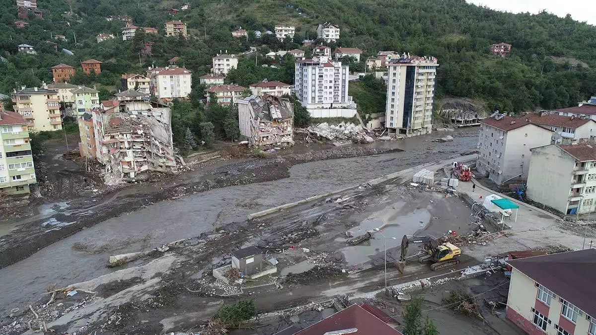 Kastamonu'da selde can kaybı  36'ya yükseldi