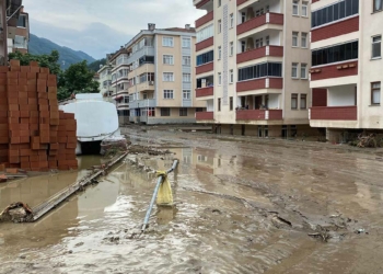 Kastamonu'da selde ölen kişi sayısı 10' yükseldi