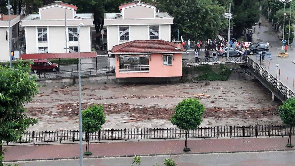 Kastamonu'daki sel felaketinde 15 kişi hayatını kaybetti