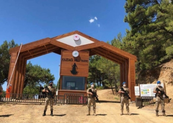 Kazdağları'nda komando devriyesi