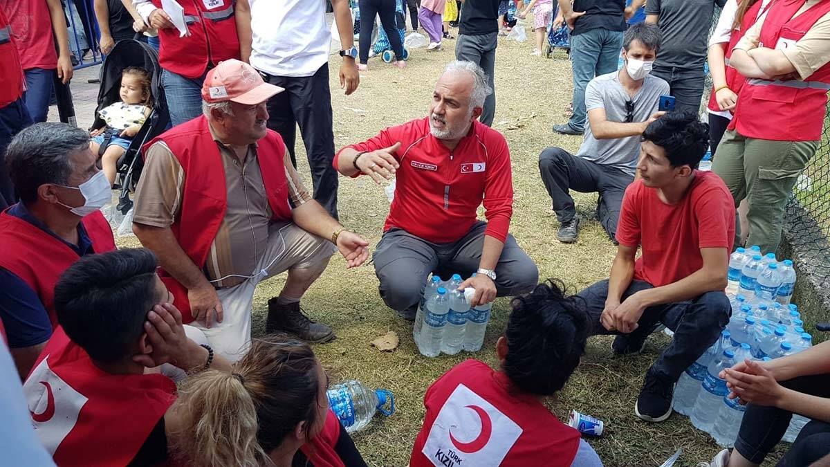 Kızılay sel bölgesinde psikososyal destek veriyor