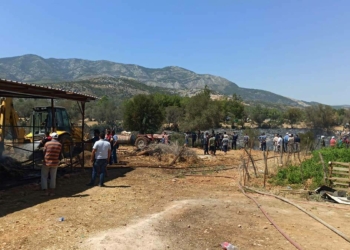 Makilik alanda çıkan yangın besi çiftliğine sıçradı