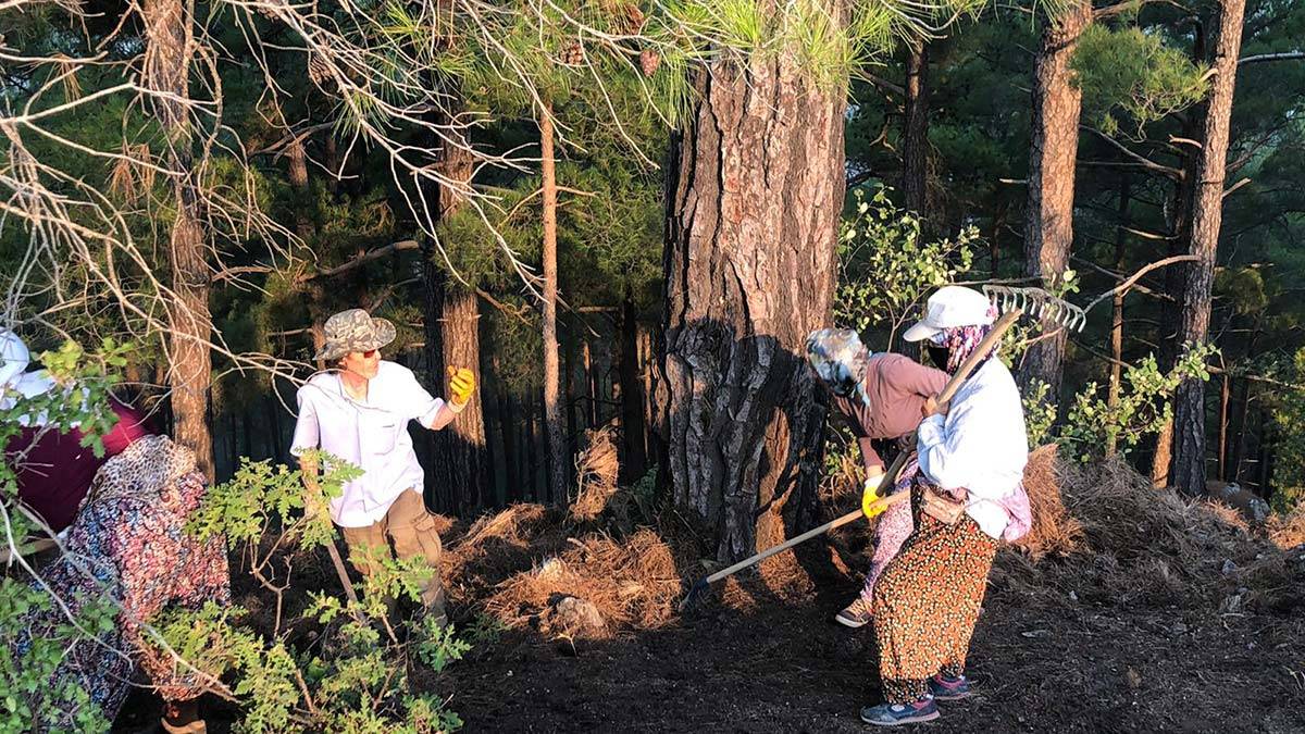 Manavgat'ta halk köylerini terk etmiyor