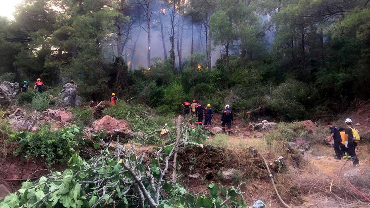 Marmaris yangını 8'inci gününde devam ediyor