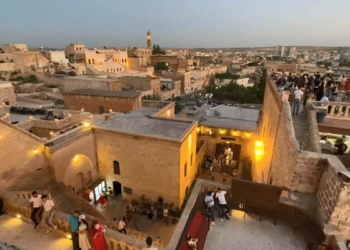 Midyat'ta 10 kırsal mahalleye koronavirüs karantina