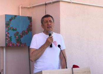 Milli Eğitim Bakanı görevden affını istedi