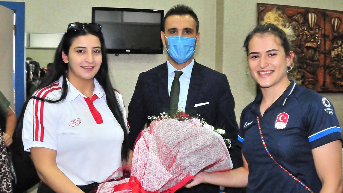 Milli boksör Yıldız altın madalya hırsından vazgeçmedi