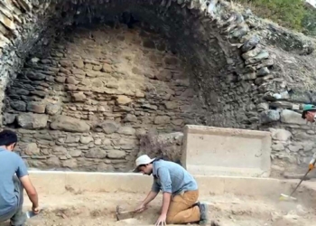 Nysa Antik Kenti'nde 1800 yıllık stadyum çeşmesi