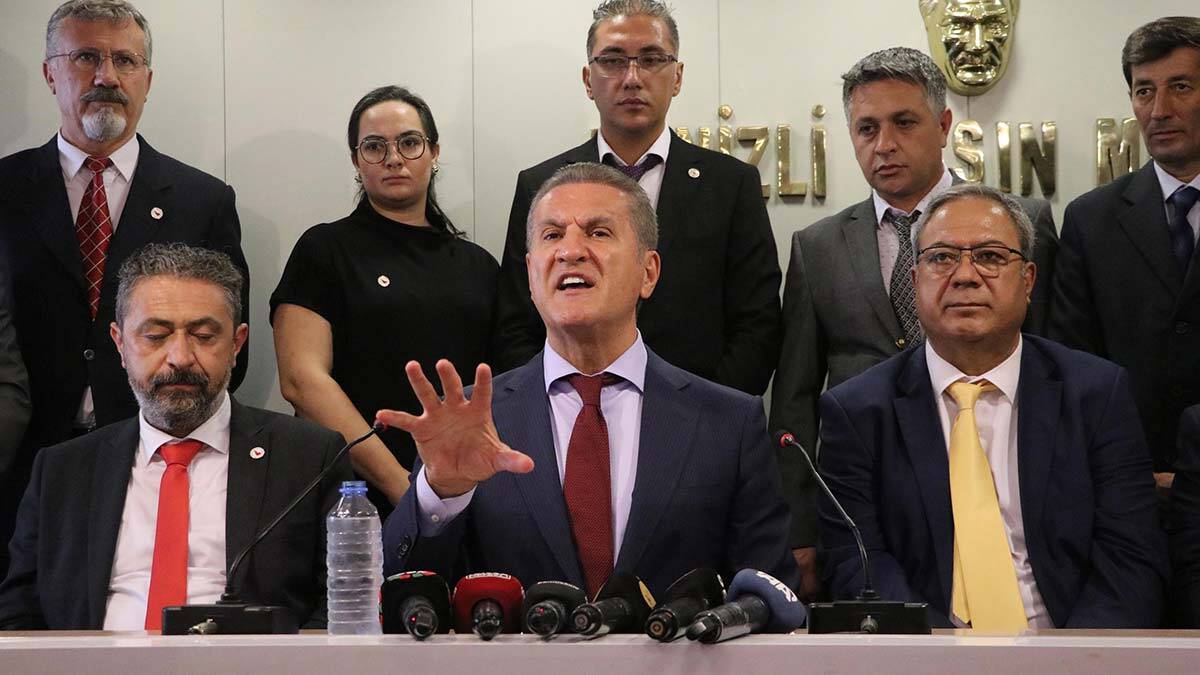 Sarıgül: Yangın olur olmaz bölgeye gittik