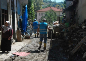 Sel sonrası Bartın normal hayata dönmeye başladı