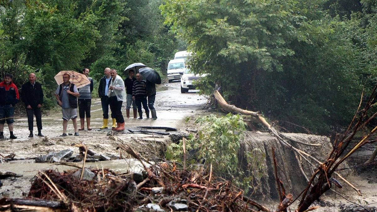 Selde ölenlerin sayısı 27'ye yükseldi