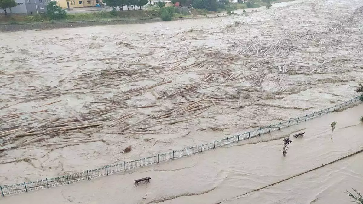 Sinop ve samsunda saganak sele neden oldu 2 - yerel haberler - haberton