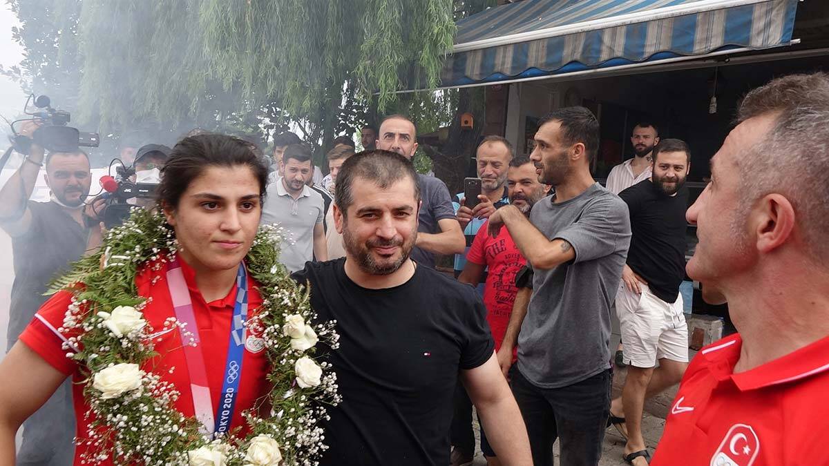 Sürmeneli memleketinde coşkulu ile karşılandı