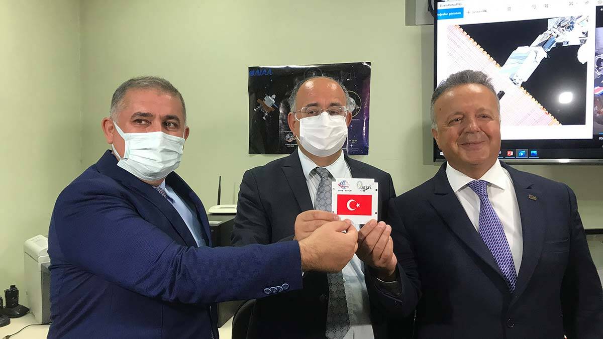 TİM Başkanı yerli güneş panelleri proje merkezinde
