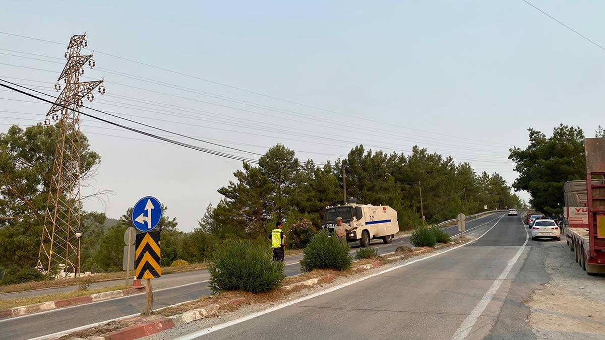 Termik santrale sıçrayan alevler etkisini yitirdi