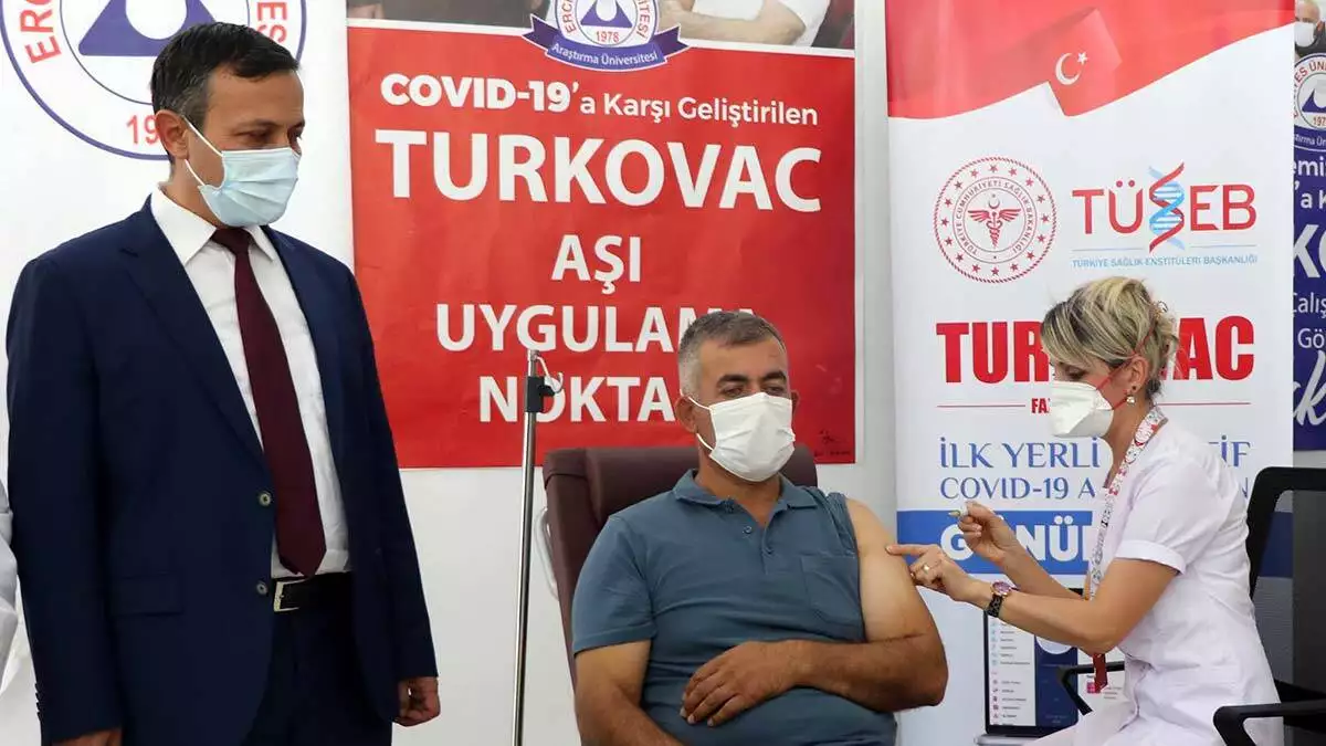 Turkovac faz-3 gönüllülere uygulanmaya başlandı