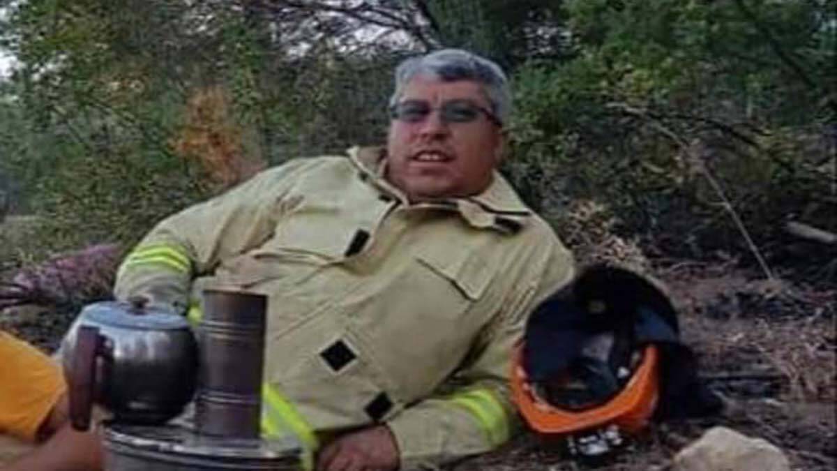 Yangında ölen itfaiyeci toprağa verildi