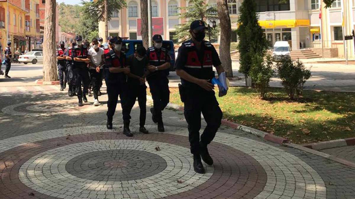 Yaşlı çifti dolandıran 6 şüpheli yakalandı