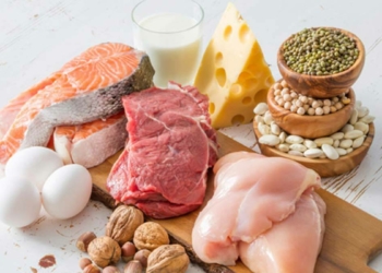 Yetersiz protein alımı saç dökülmesine yol açıyor