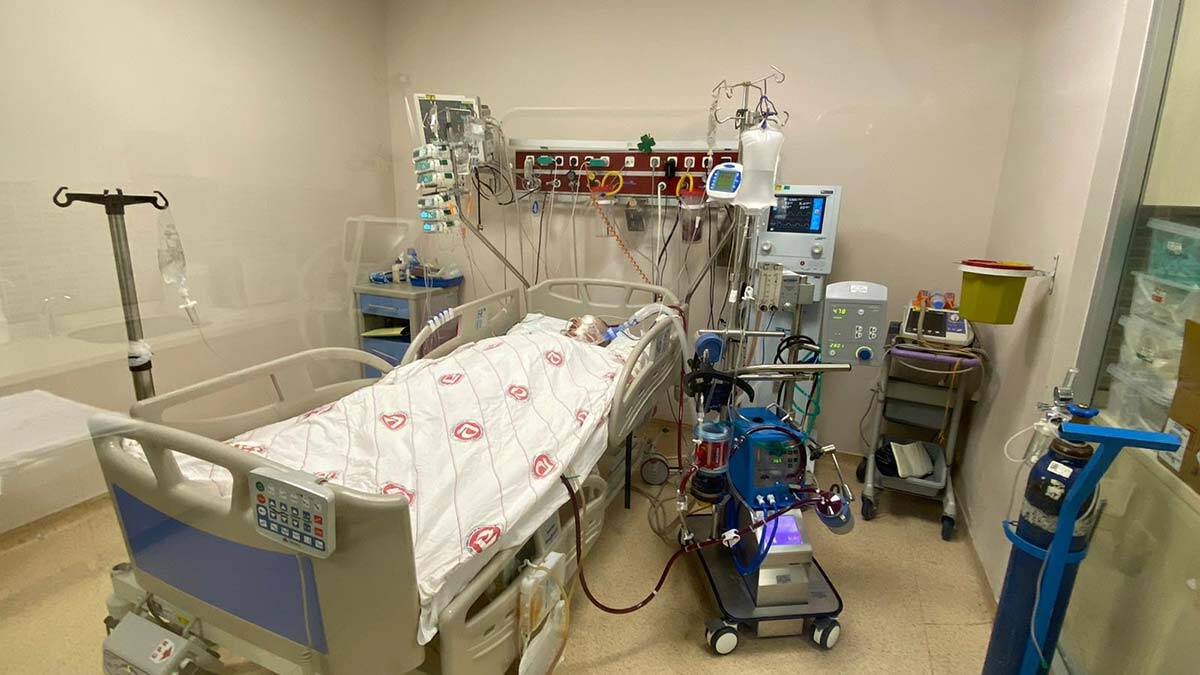 Yoğun bakıma yatan gençlerin yüzde 100'ü aşısız