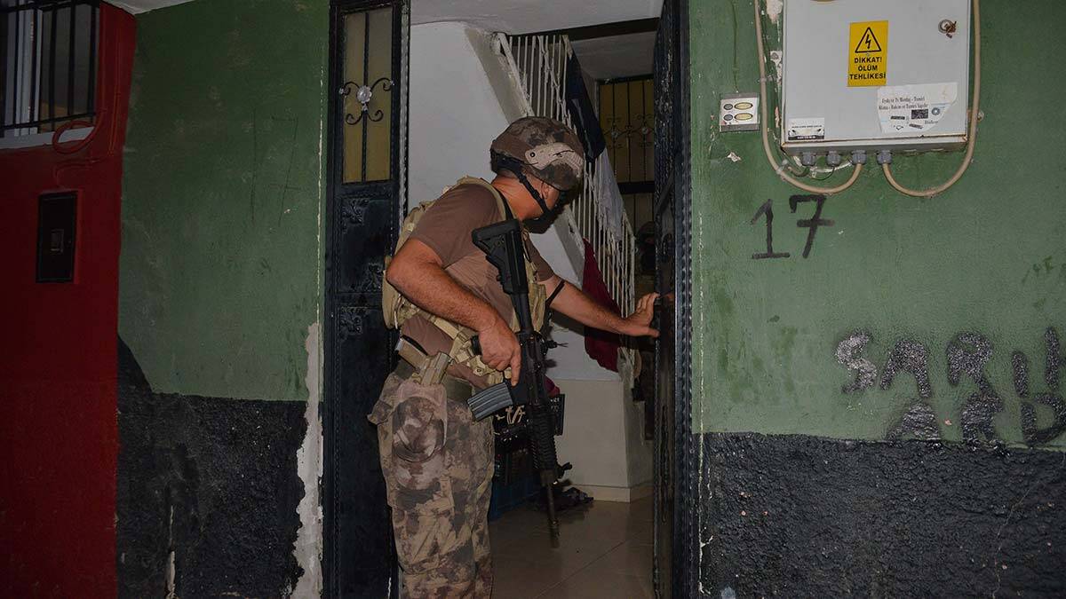 Adana'da terör örgütü DEAŞ'a Şafak Operasyonu