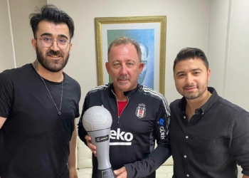 Sergen Yalçın'a The Best ödülü