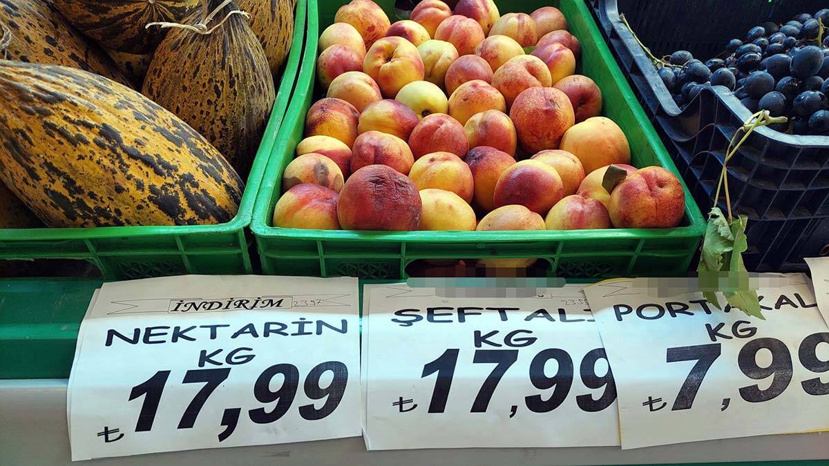 Bahçede kilosu 5 lira olan şeftali markette 18 lira