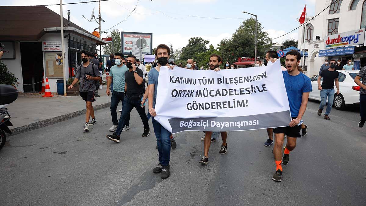 Rektör Naci İnci protesto edildi