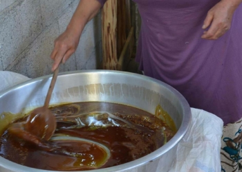 'Karnavas Pekmezi' doğal olarak üretiliyor