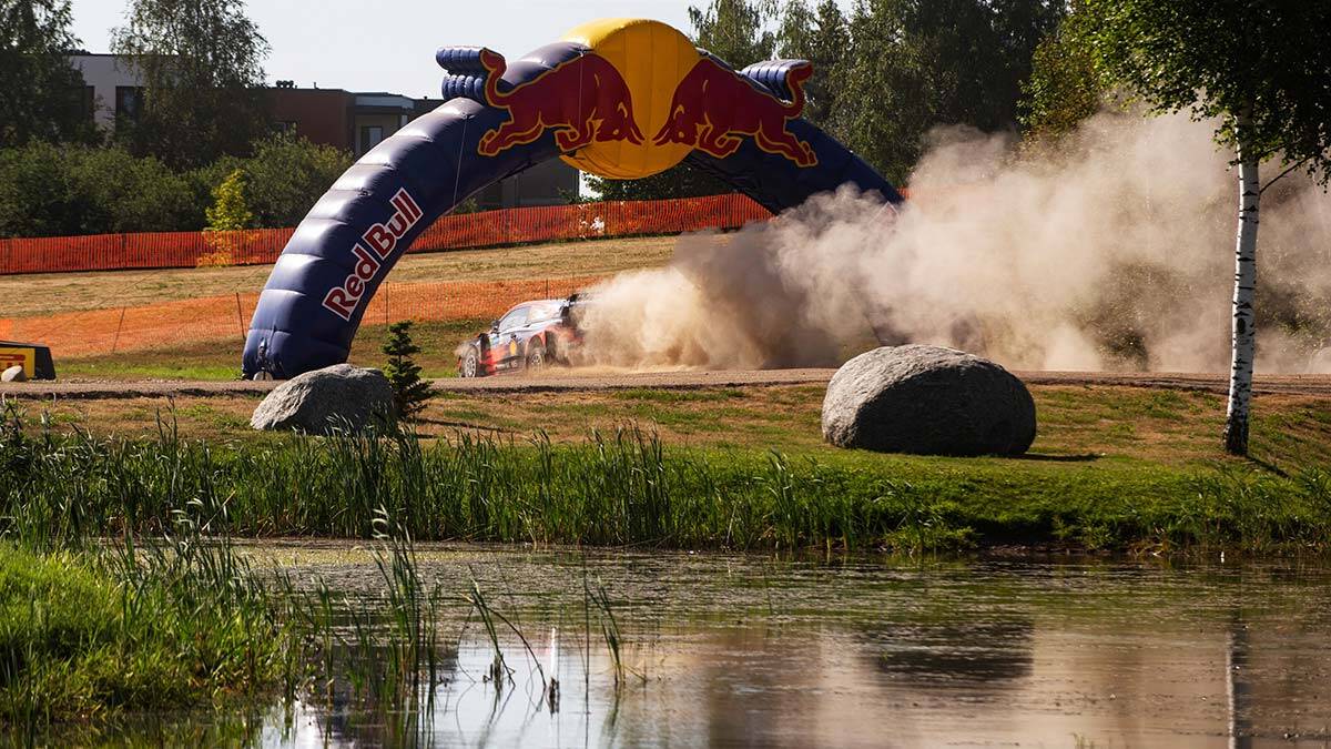 Ypres Rallisi'ni Thierry Neuville kazandı