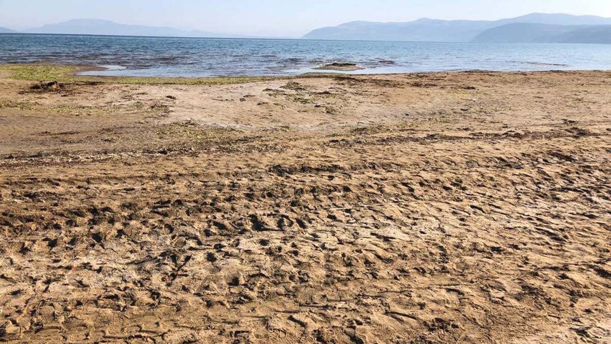 Eğirdir Gölü'nde çekilme 50 metreyi aştı