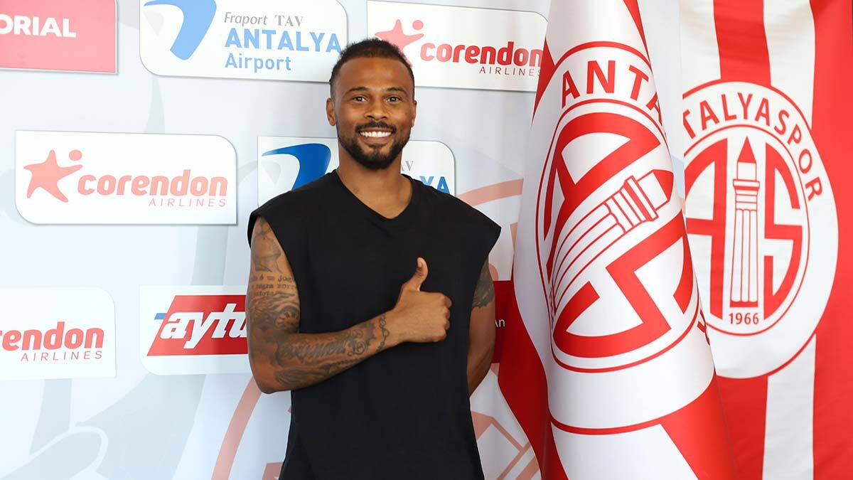 Fredy Ribeiro'nun sözleşmesini uzattılar