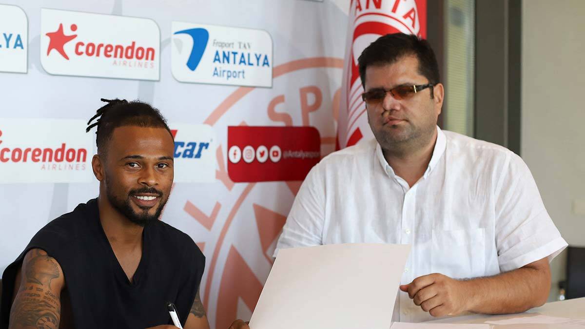 Fredy Ribeiro'nun sözleşmesini uzattılar