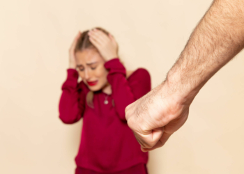 Şiddet nedir? Aile içi şiddet ve suç işlemek