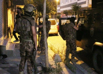 İstanbul'da uyuşturucu satıcılarına şafak operasyonu