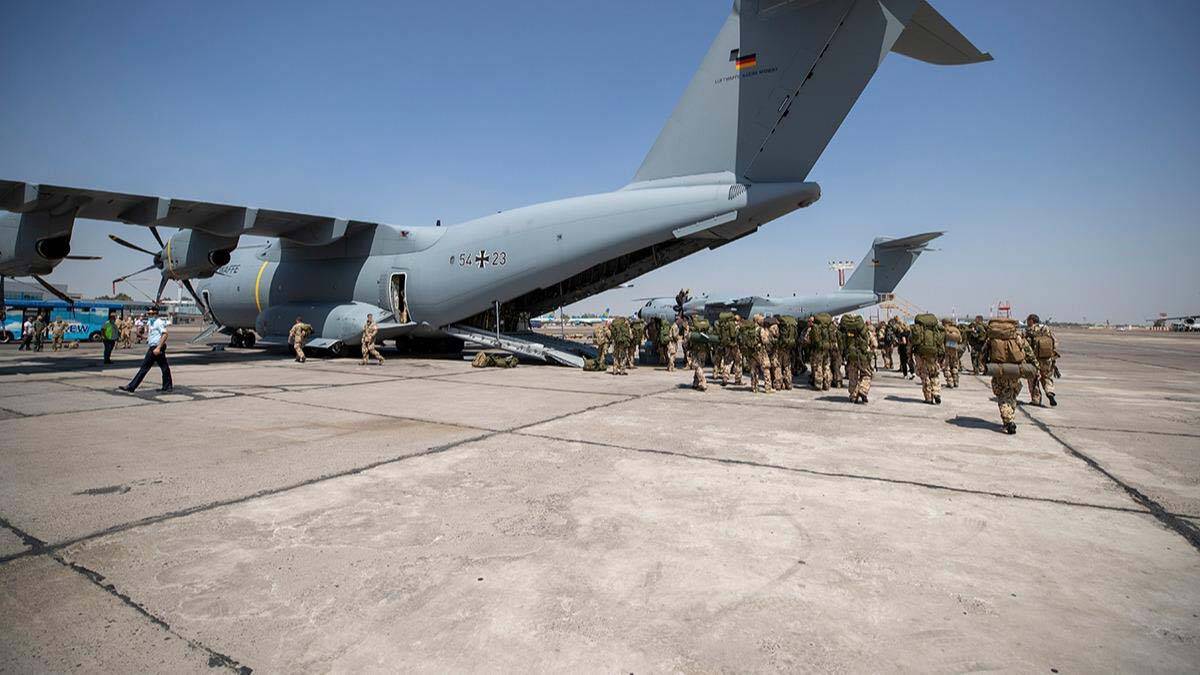 Kabil Havalimanı karıştı