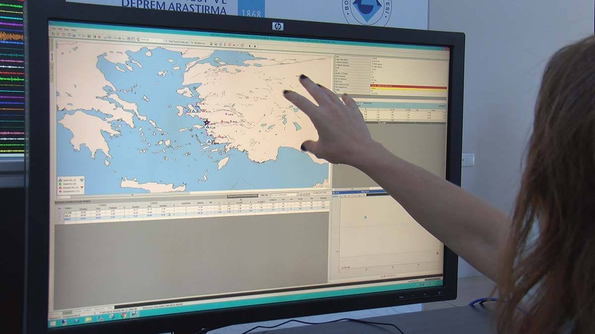 Prof. Dr. Haluk Özener, "Olası Marmara Depremi'nin 7'nin üzerinde olması bekleniyor. Burada önemli olan depreme ne kadar hazır olduğumuz " dedi.