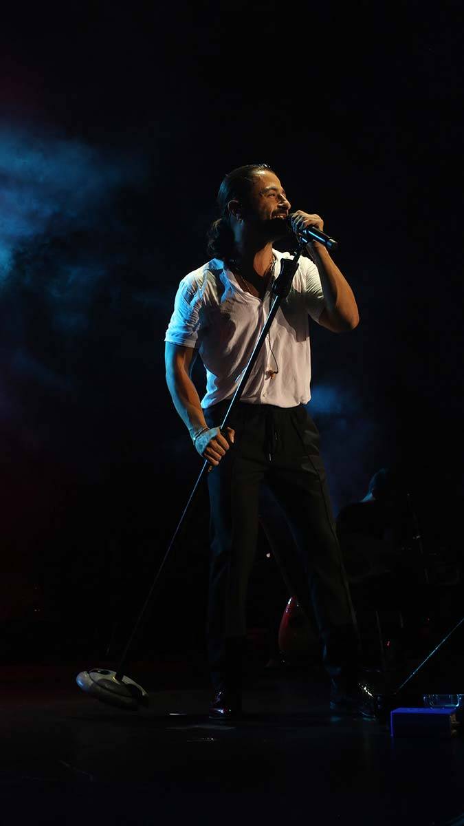 Kuruçeşme'de Koray Avcı sahne aldı