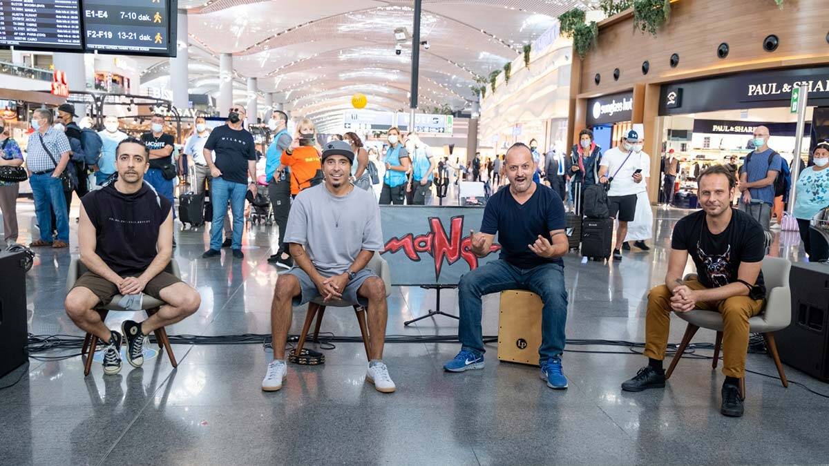 Manga İstanbul Havalimanı'nda konser verdi