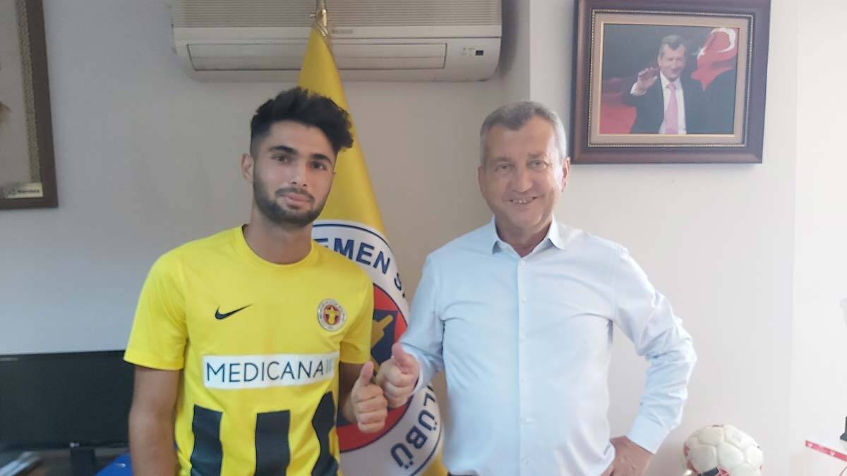 Menemenspor Eray Ayverdi'yle sözleşme imzaladı