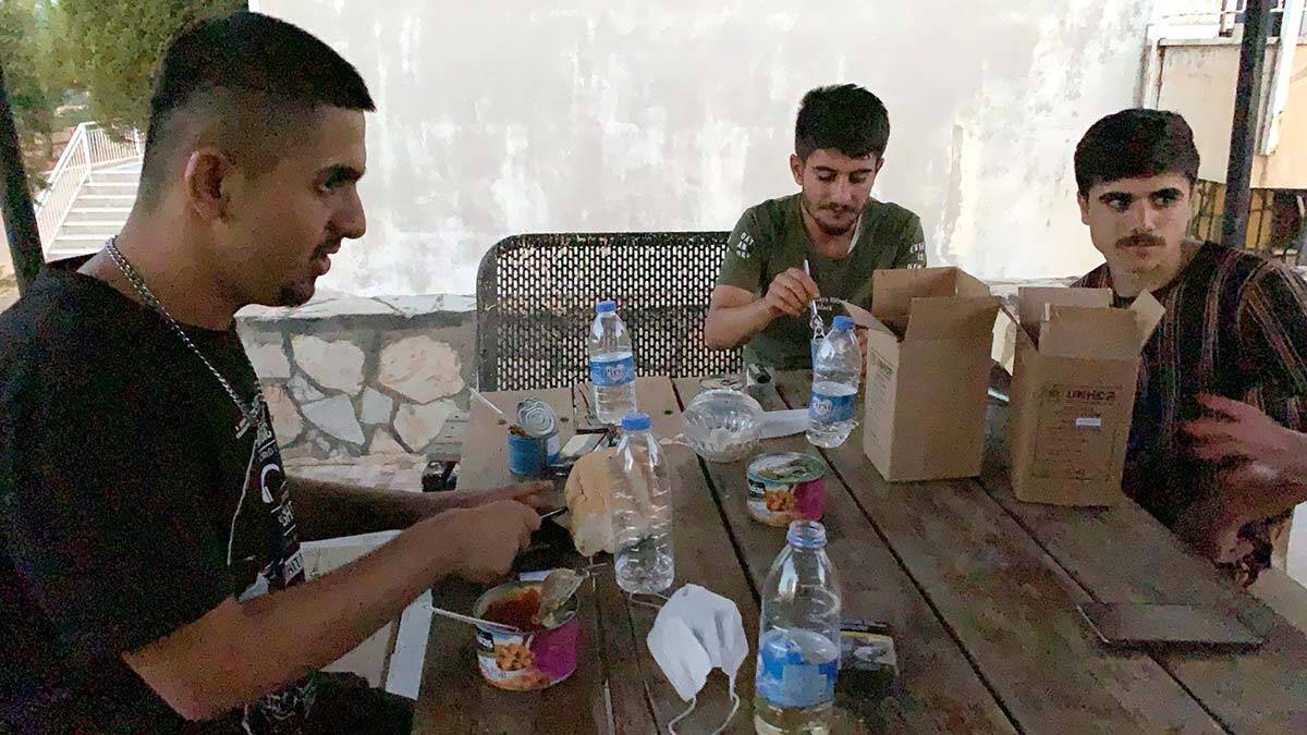 Suriye uyruklu 55 kaçak göçmen yakaladı