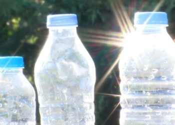 Plastik şişelerdeki tehlikeye dikkat
