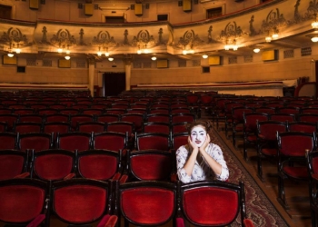 Tiyatronun insan yaşamındaki yeri